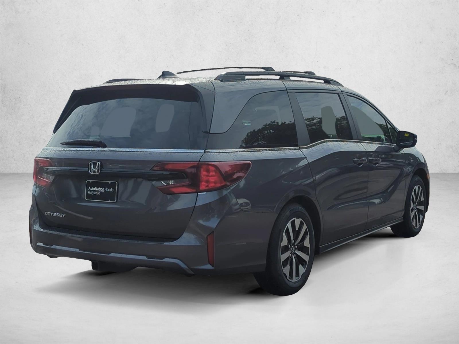 2026 Honda Odyssey EX-L photo 2