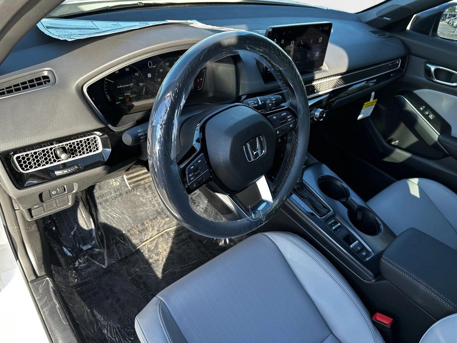 2025 Honda Civic Hybrid Sport Touring photo 3