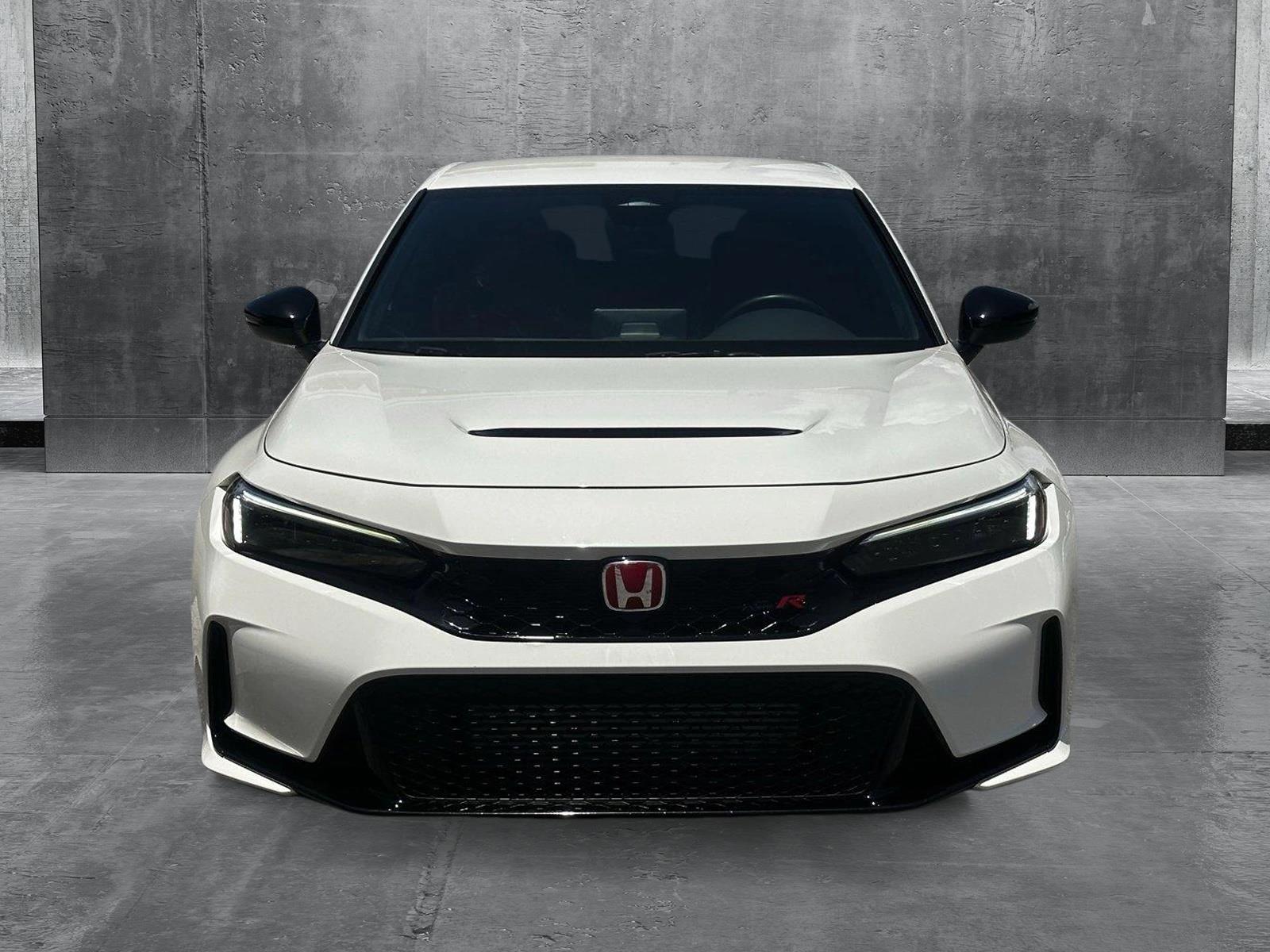 2024 Honda Civic Type R photo 2