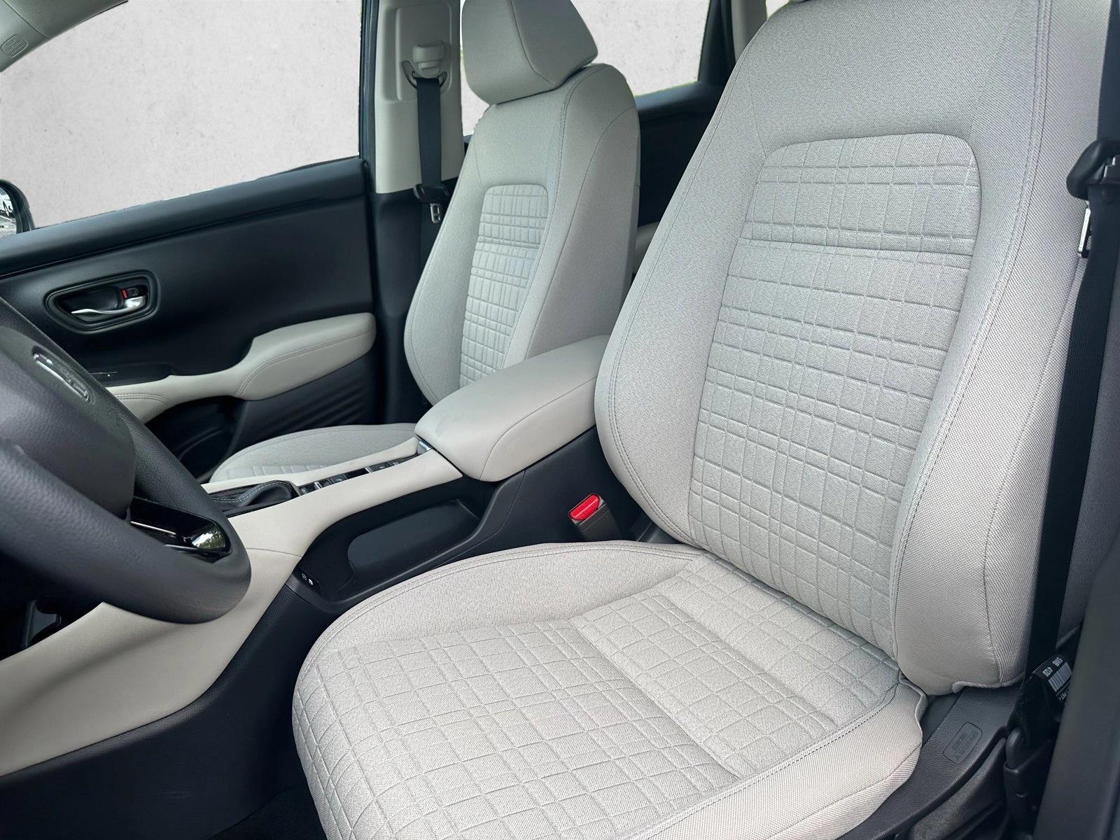 2026 Honda HR-V LX photo 4