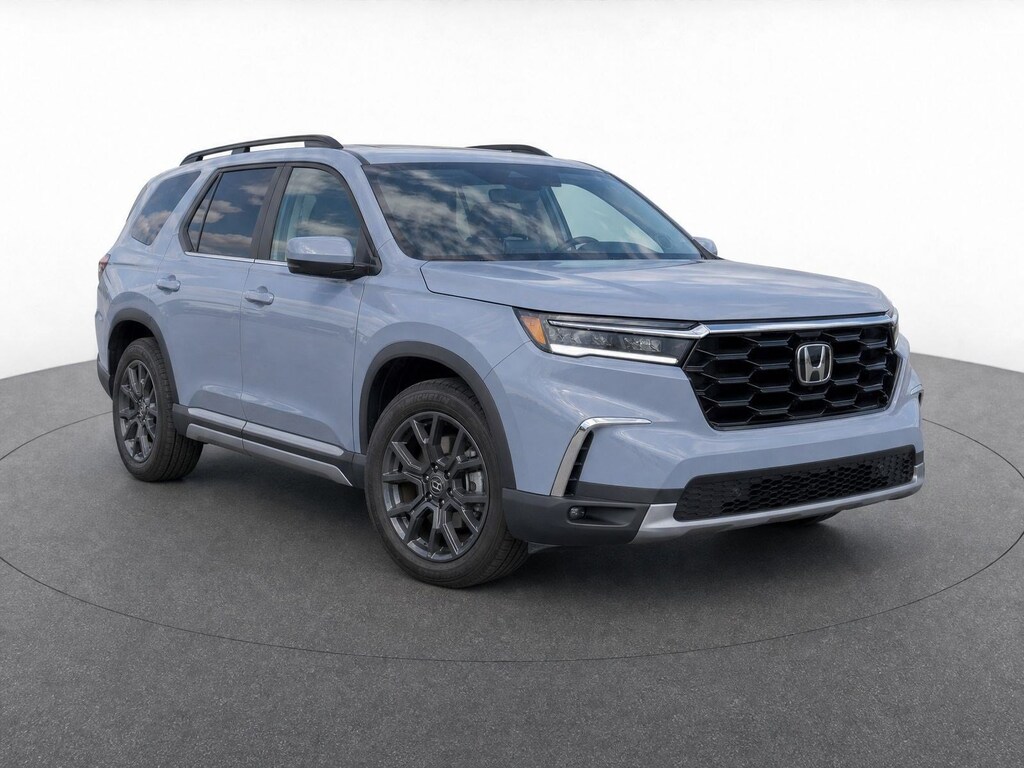 Used 2025 Honda Pilot Touring SUV