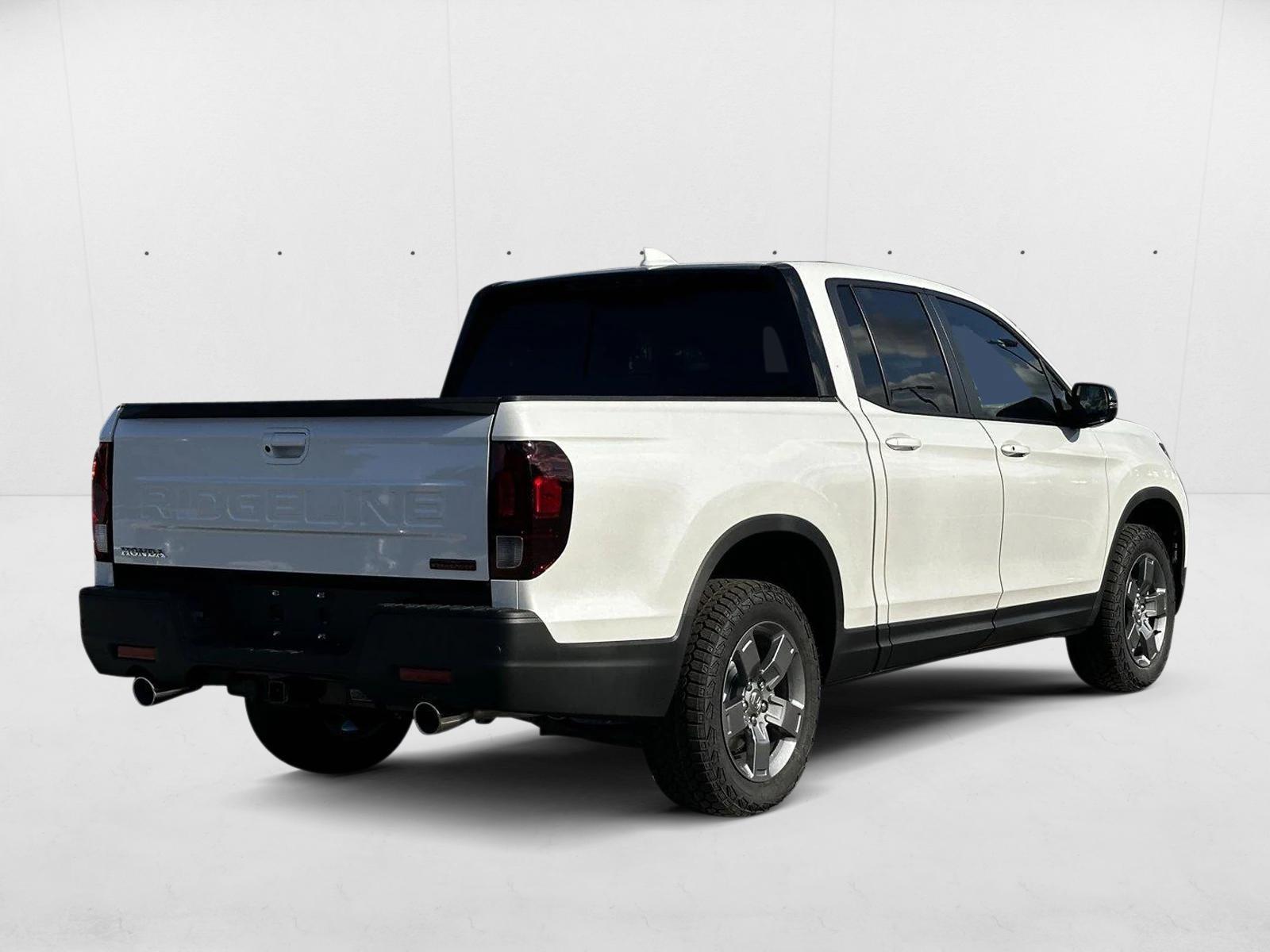 2025 Honda Ridgeline TrailSport photo 2