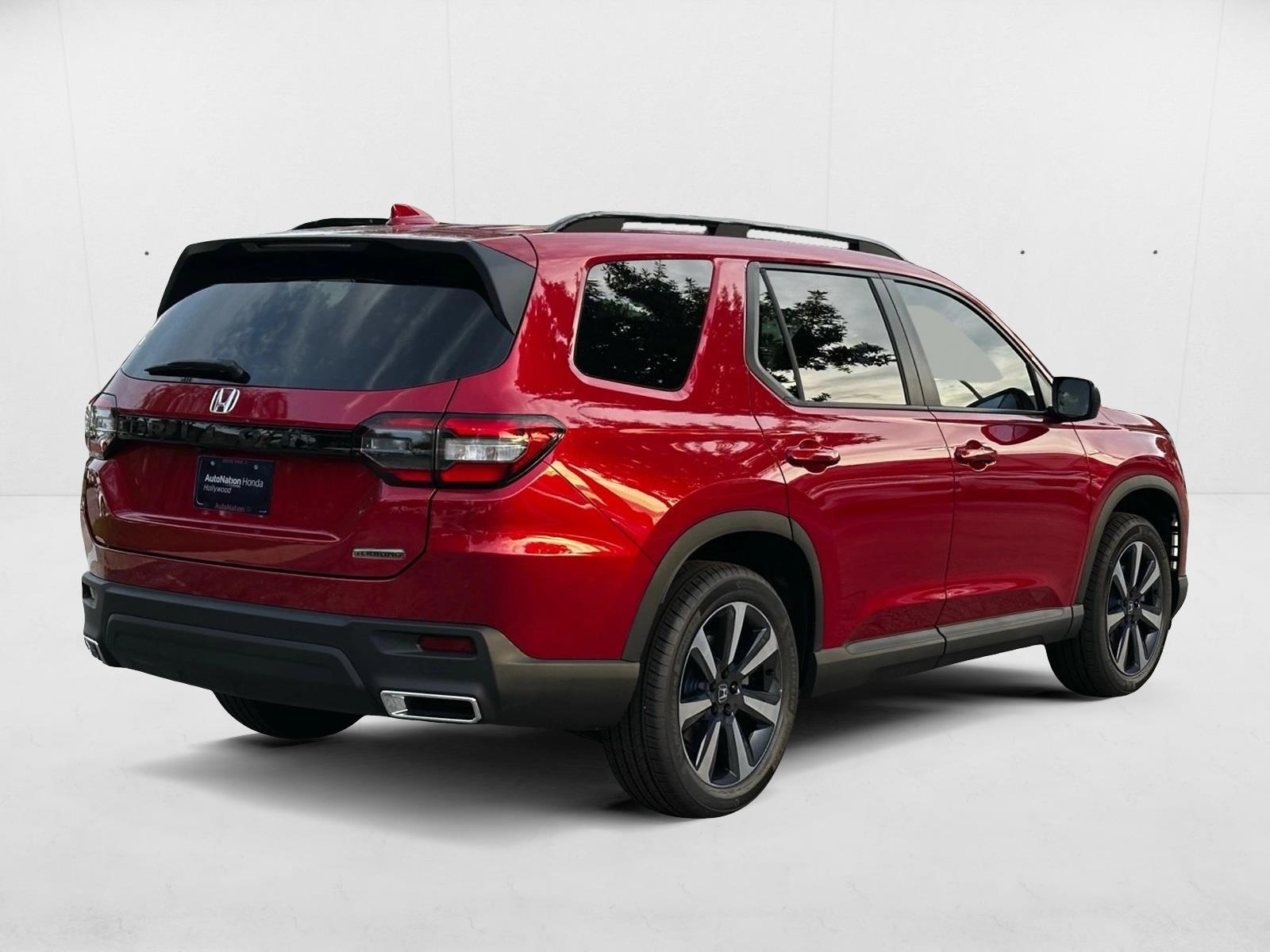 2025 Honda Pilot Touring photo 2