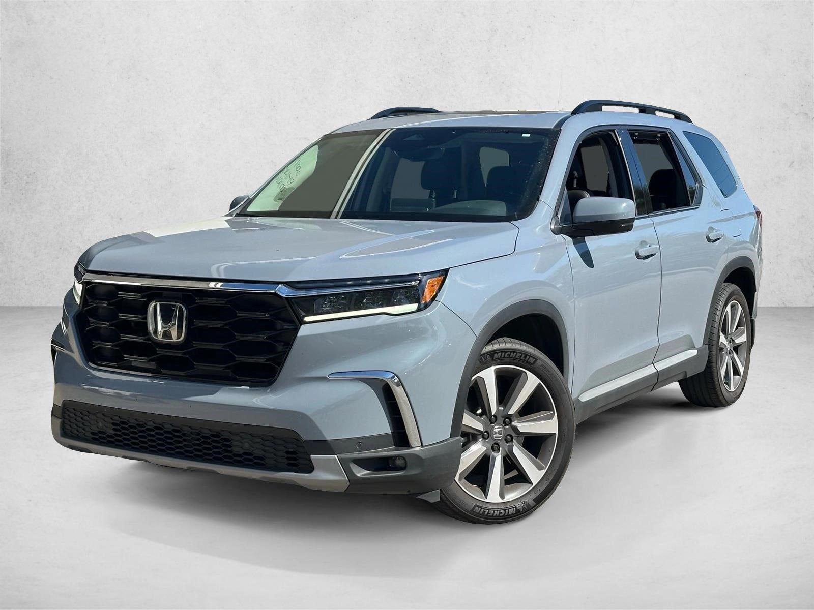 2023 Honda Pilot Touring's photo