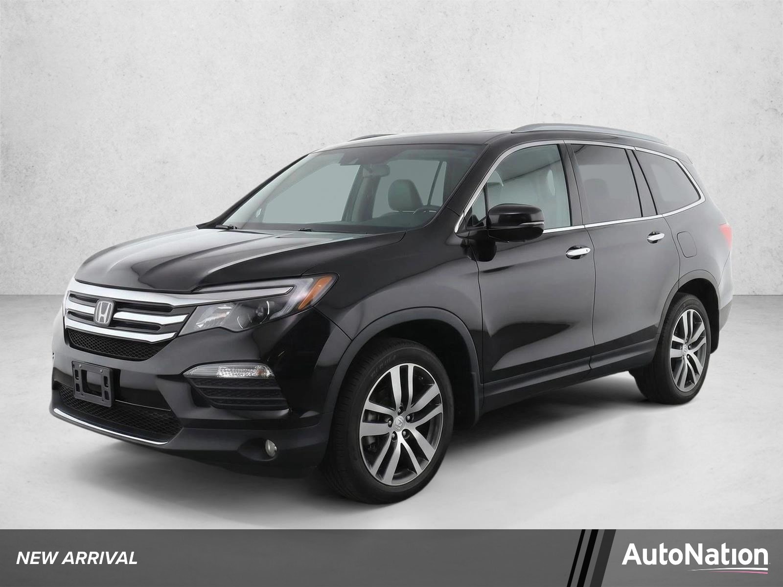 2016 Honda Pilot 4WD Touring's photo