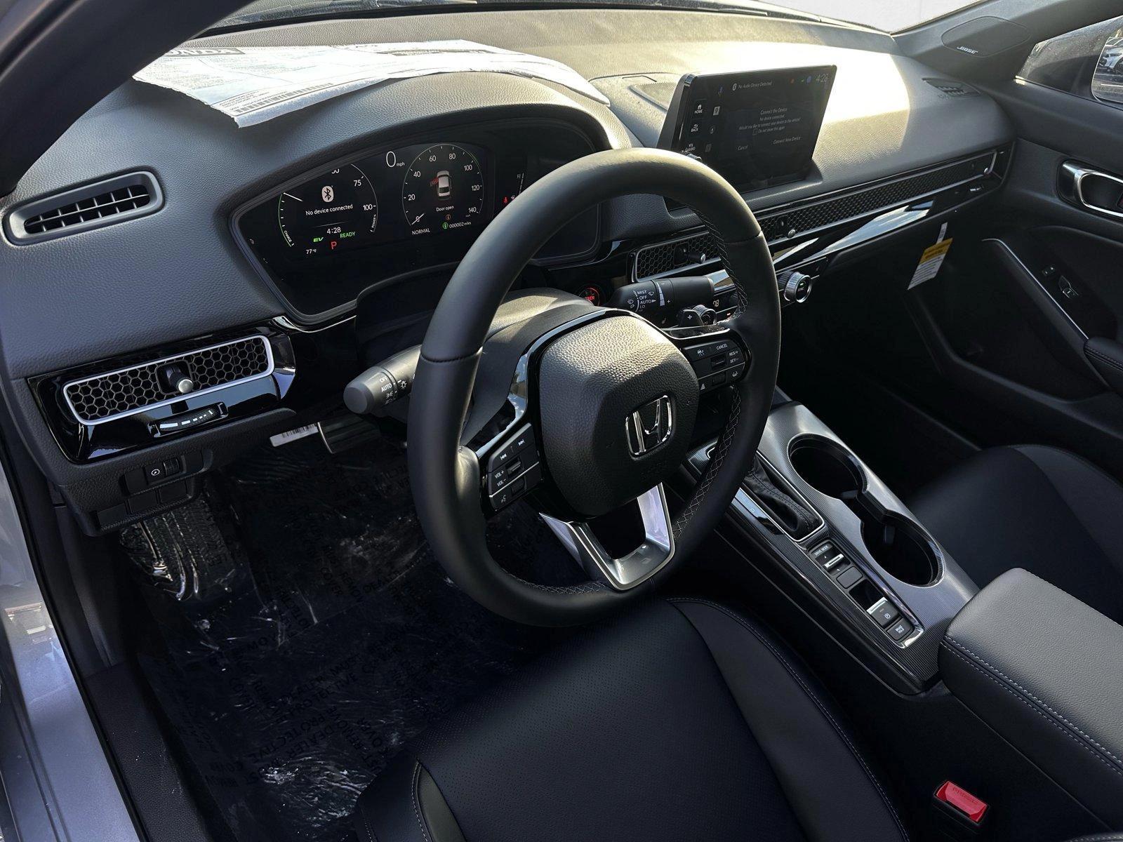 2025 Honda Civic Hybrid Sport Touring photo 3