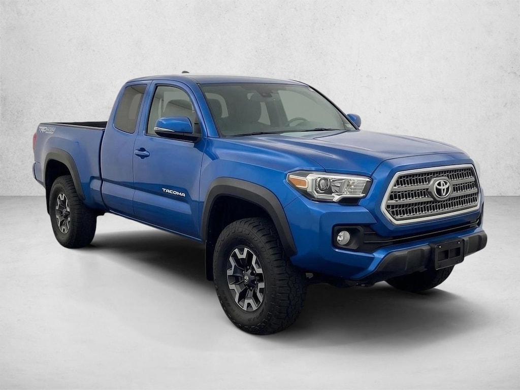 Used 2017 Toyota Tacoma SR5 V6 Truck Access Cab