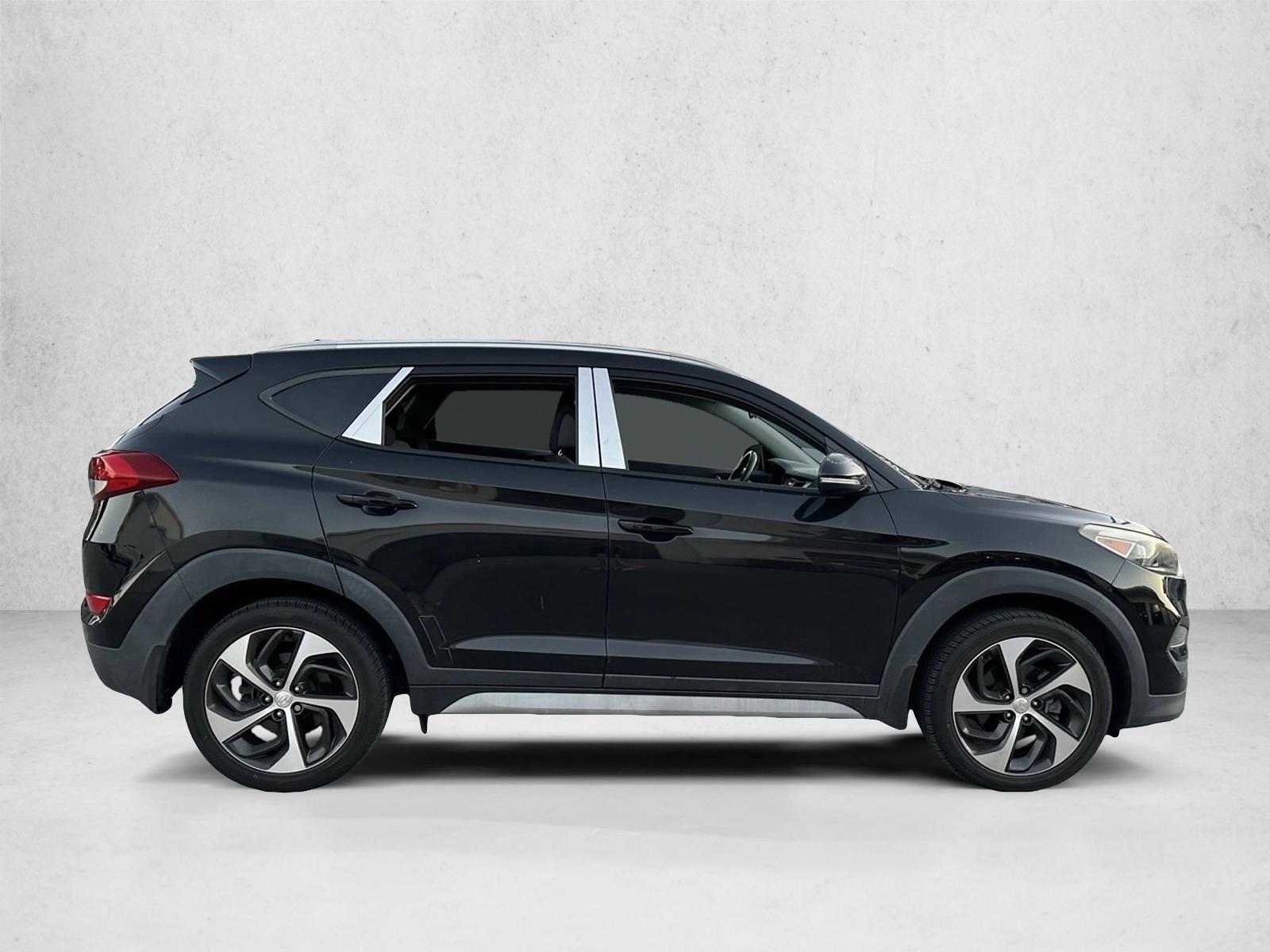 2017 Hyundai Tucson Sport photo 4