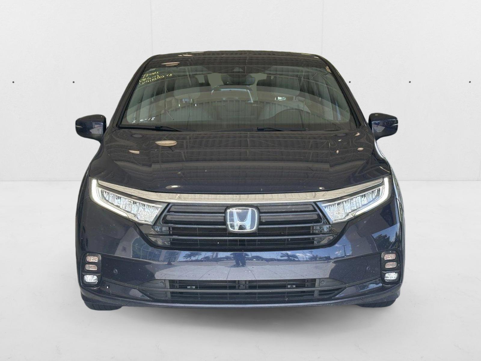 2023 Honda Odyssey Touring photo 2