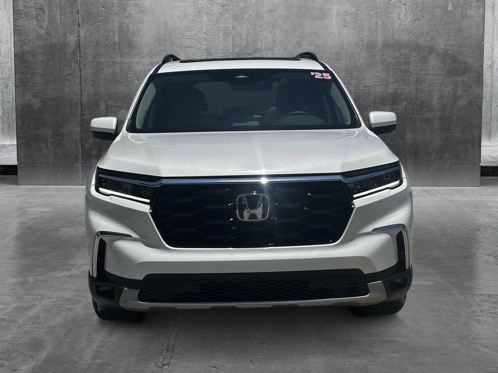 Used 2025 Honda Pilot Touring with VIN 5FNYG2H79SB019730 for sale in Hollywood, FL