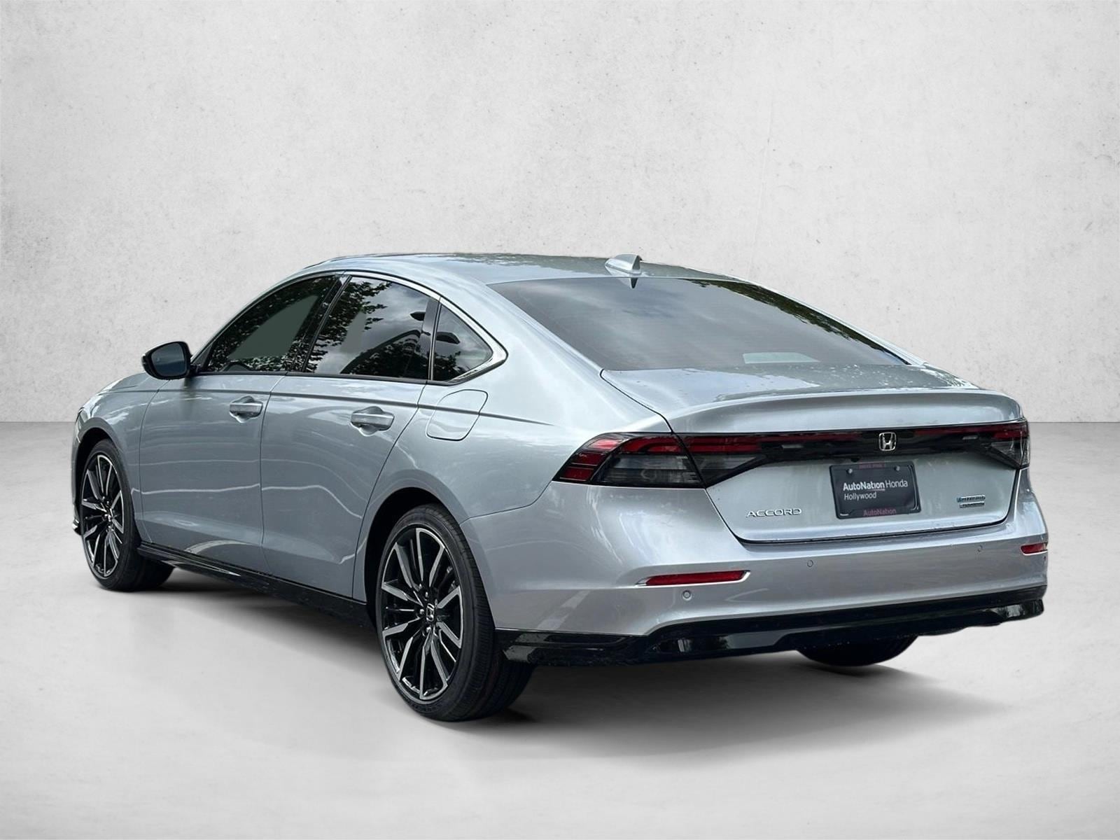 2026 Honda Accord Hybrid Touring - Photo 9