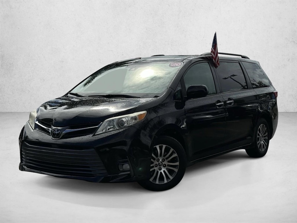 Used 2020 Toyota Sienna XLE 8 Passenger Van