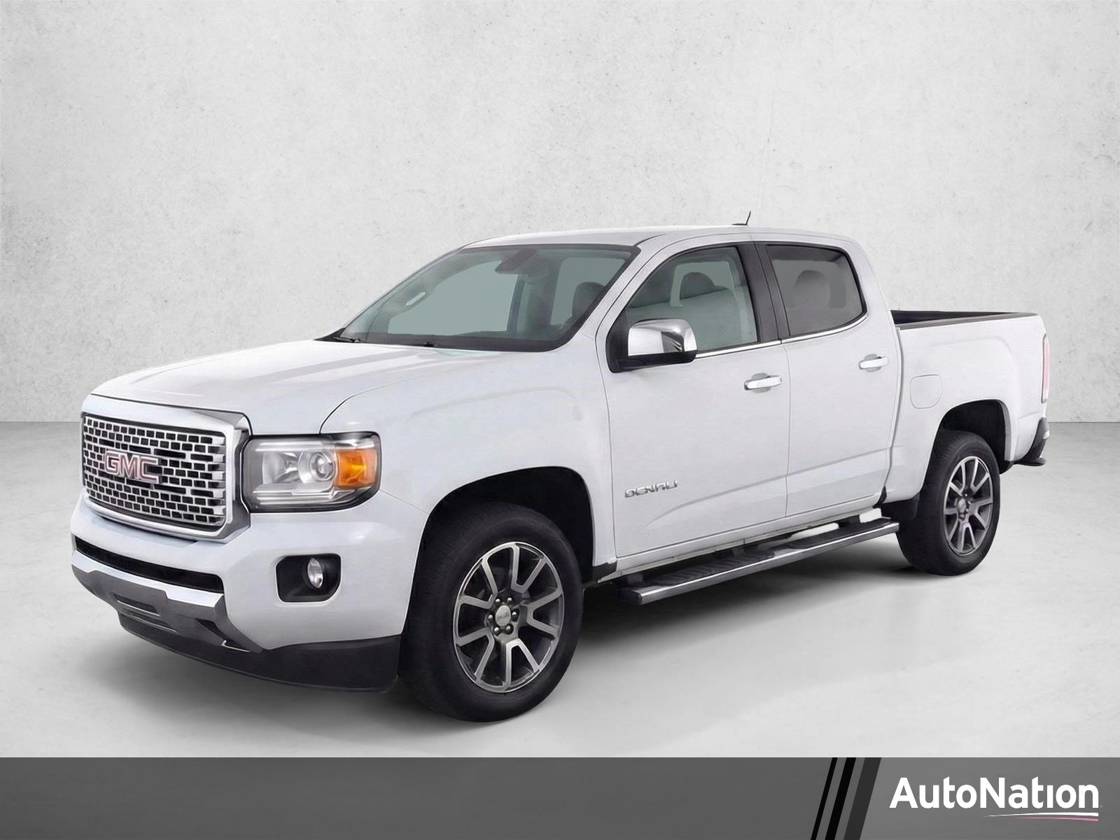 2020 GMC Canyon 4WD Denali Crew Cab Short Box's photo