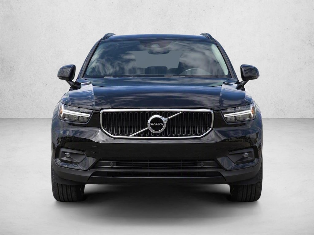 Used 2021 Volvo XC40 T5 Momentum SUV