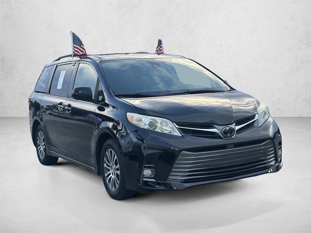 Used 2020 Toyota Sienna XLE 8 Passenger Van