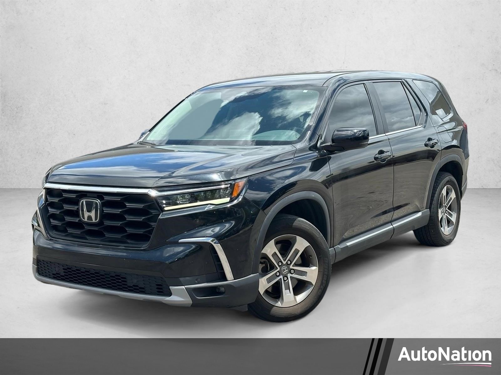 2023 Honda Pilot EX-L 7-Occupant 2WD's photo