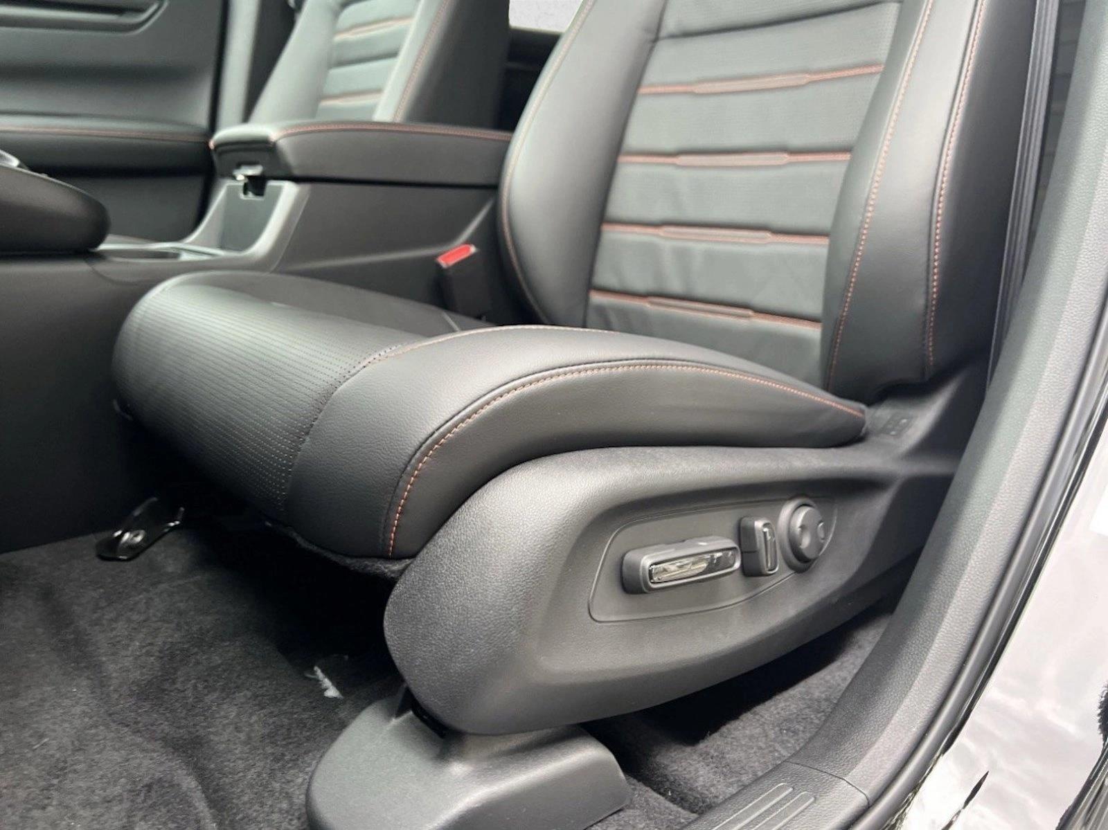 2026 Honda CR-V Hybrid Sport-L photo 4