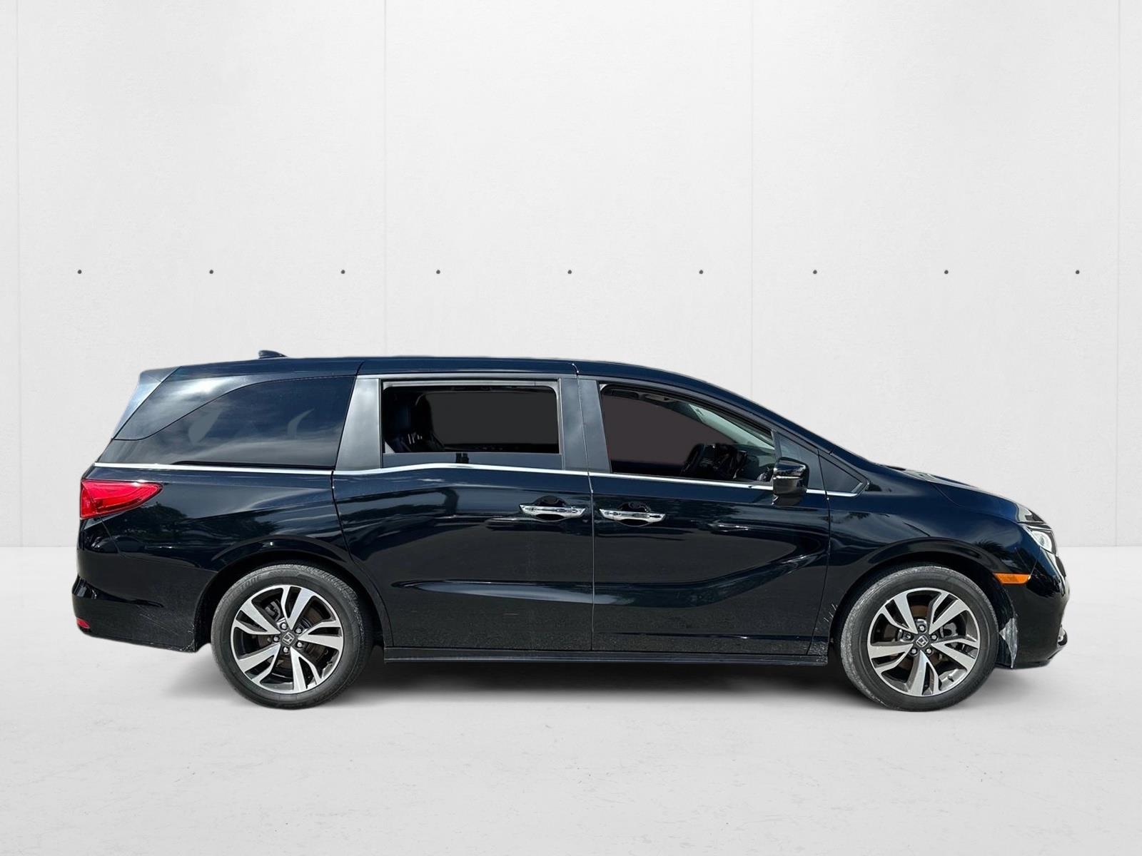 2024 Honda Odyssey Touring photo 4