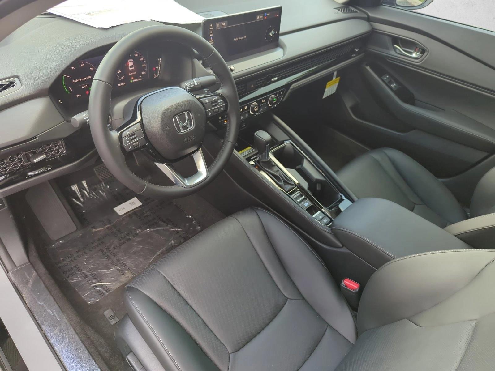 2024 Honda Accord Hybrid Touring photo 3