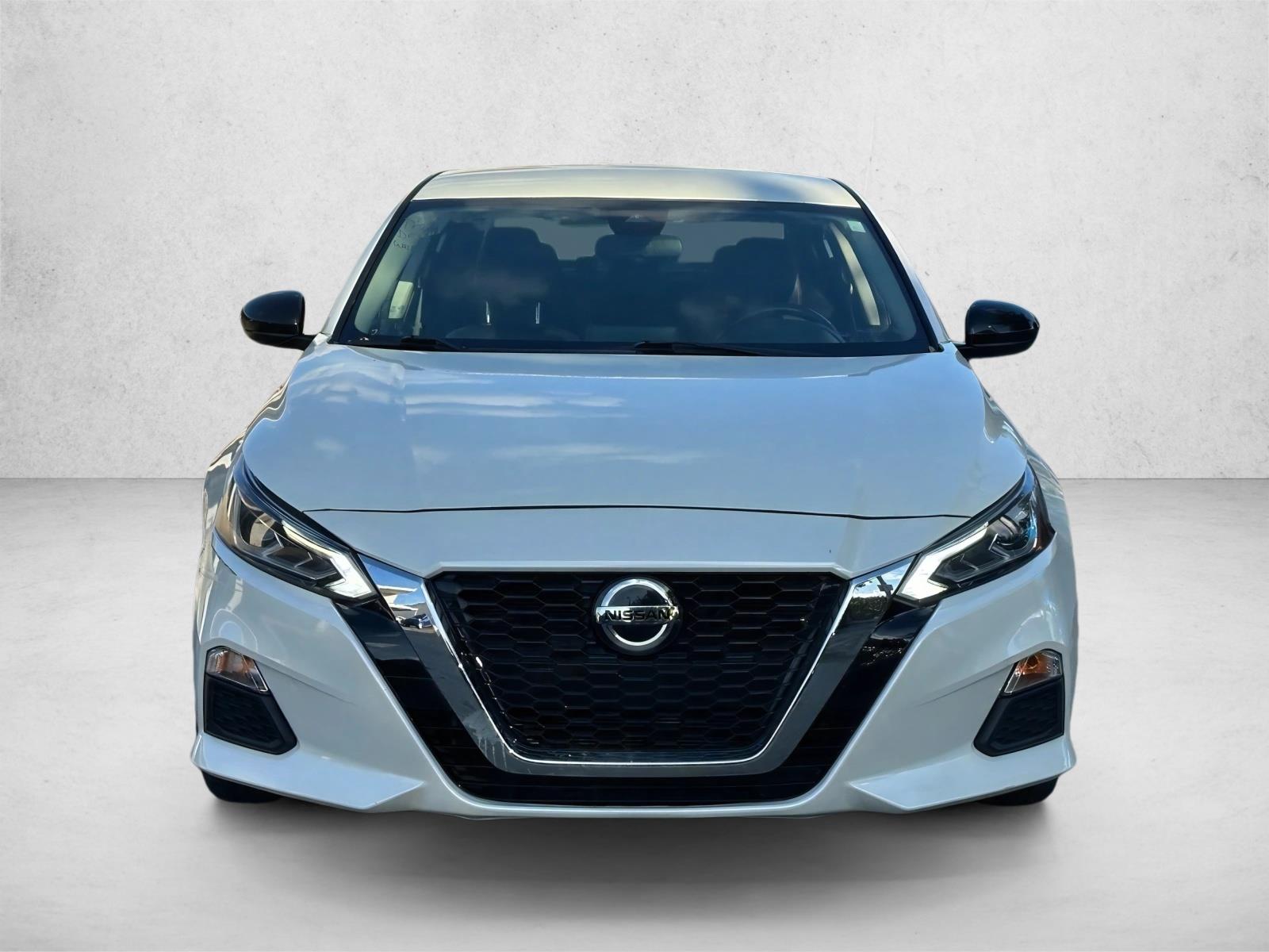 2021 Nissan Altima 2.5 SR photo 2
