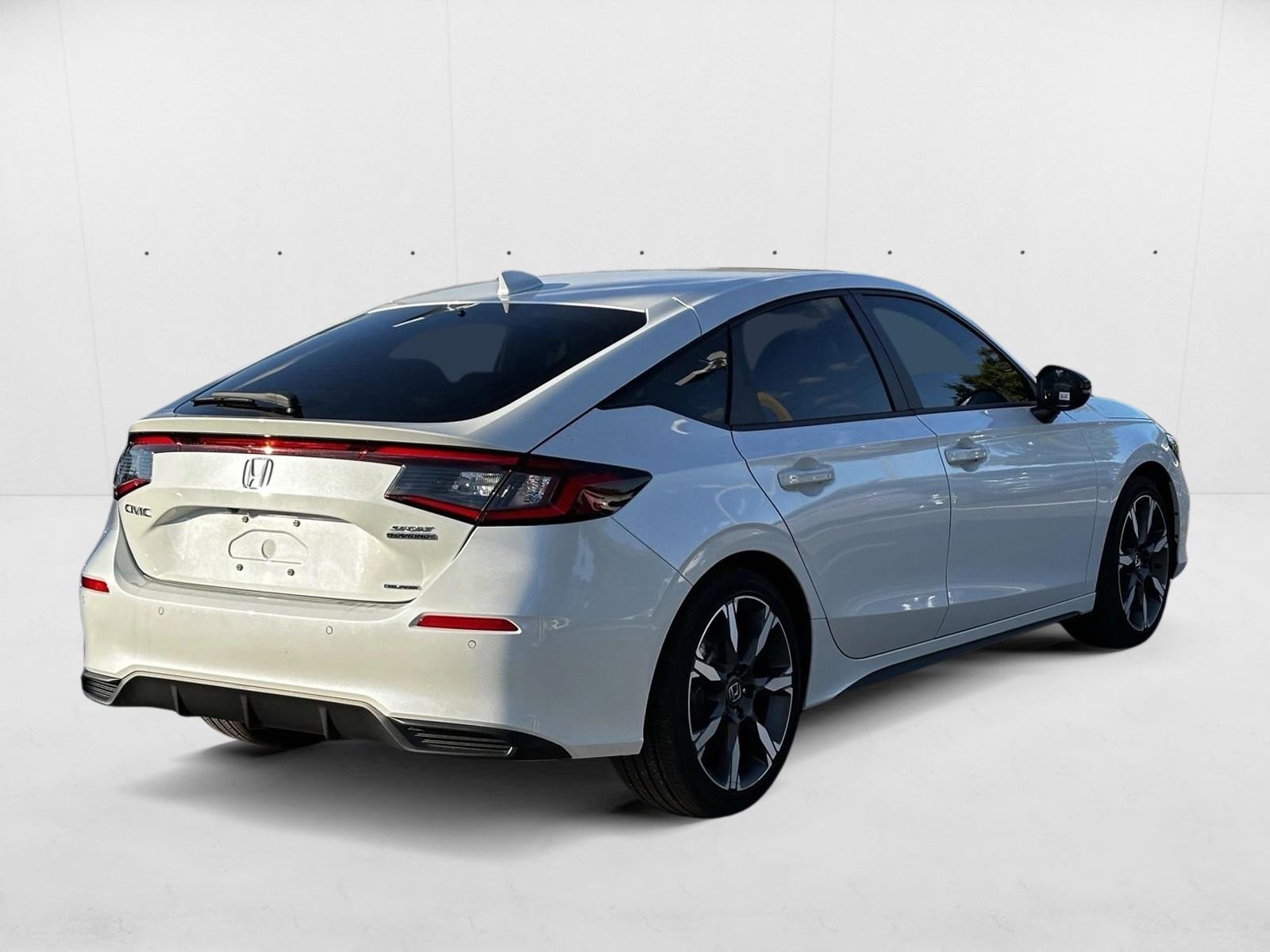 2025 Honda Civic Hybrid Sport Touring photo 2