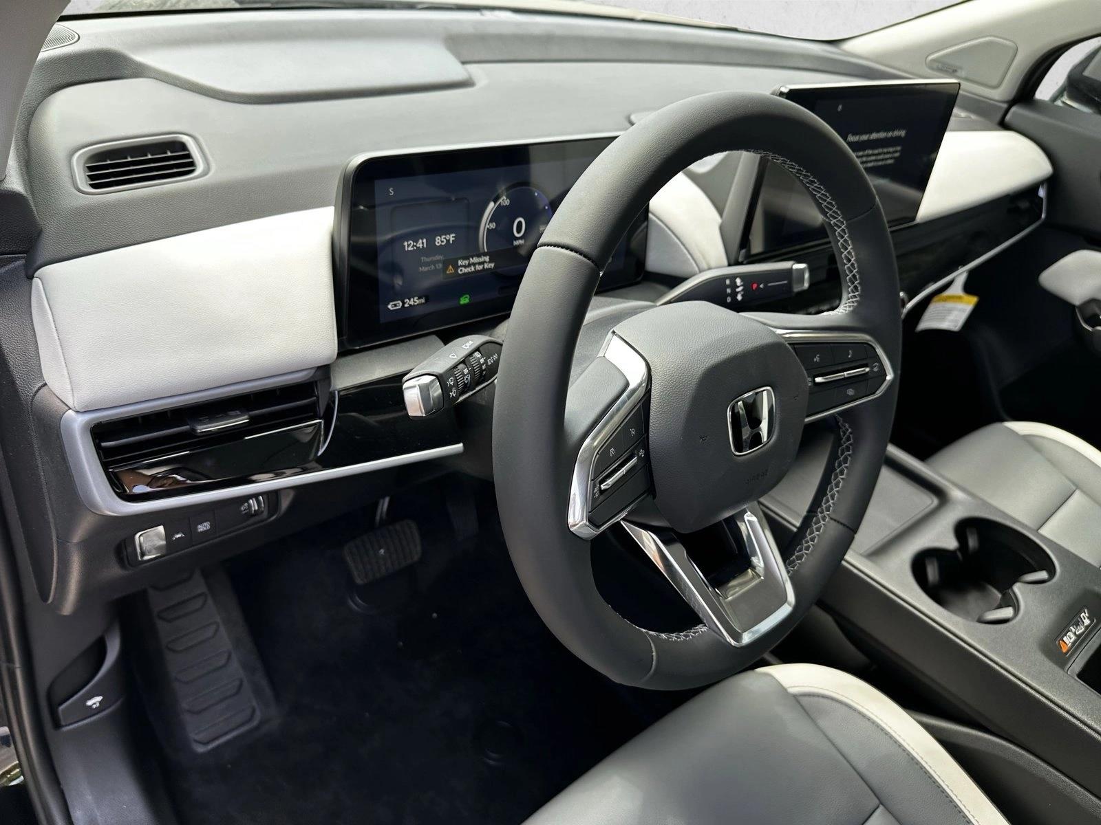 2026 Honda Prologue Touring photo 3