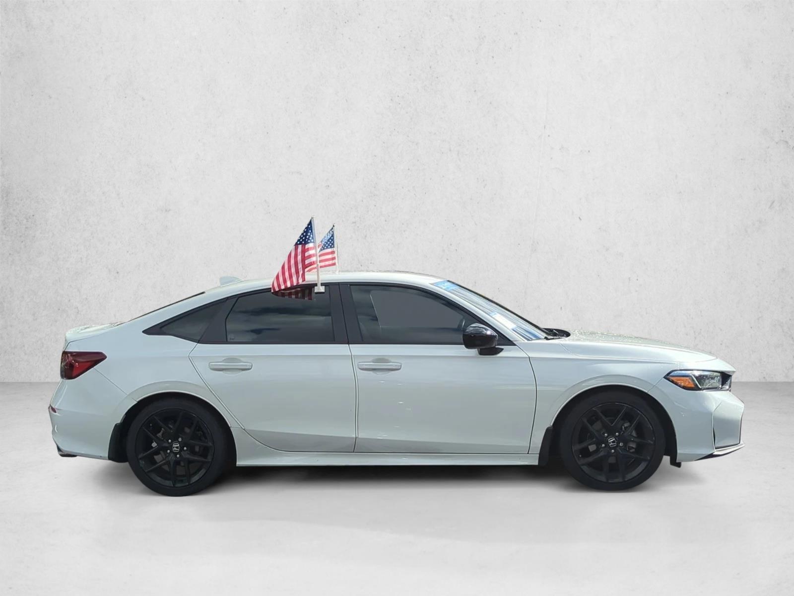 2025 Honda Civic Sport photo 4