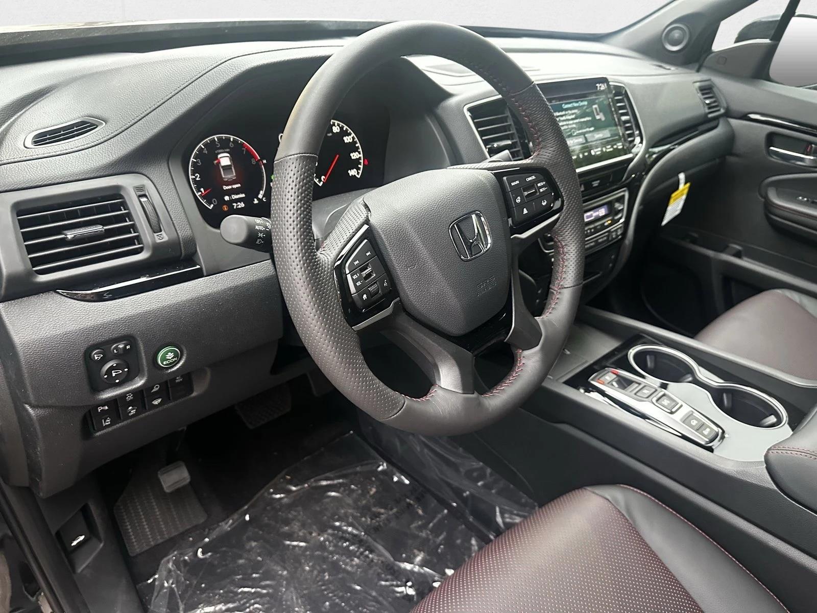 2025 Honda Ridgeline Black Edition photo 3