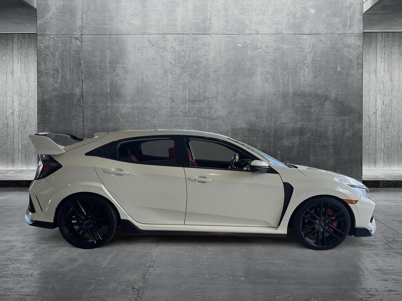 2018 Honda Civic Type R Touring Hatchback photo 4