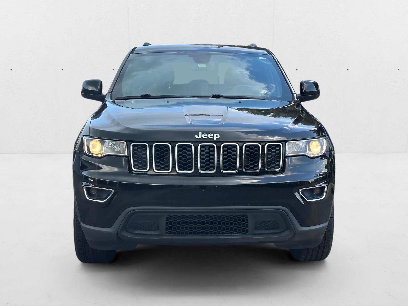 2019 Jeep Grand Cherokee Laredo E photo 2