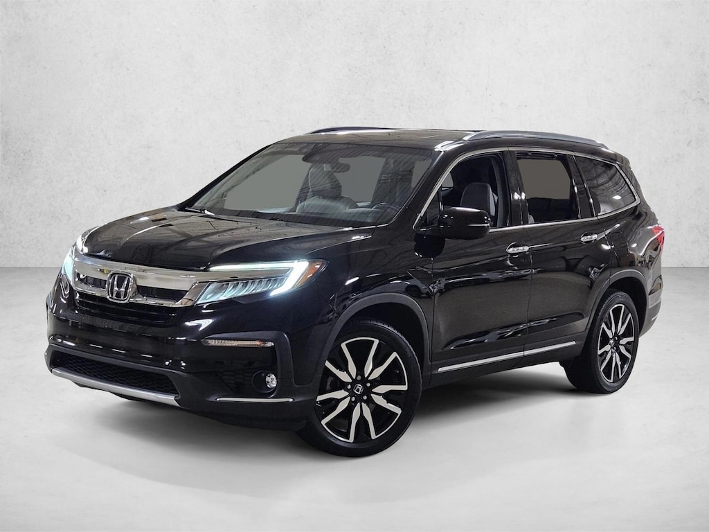 Used 2019 Honda Pilot Touring 8-Passenger FWD SUV