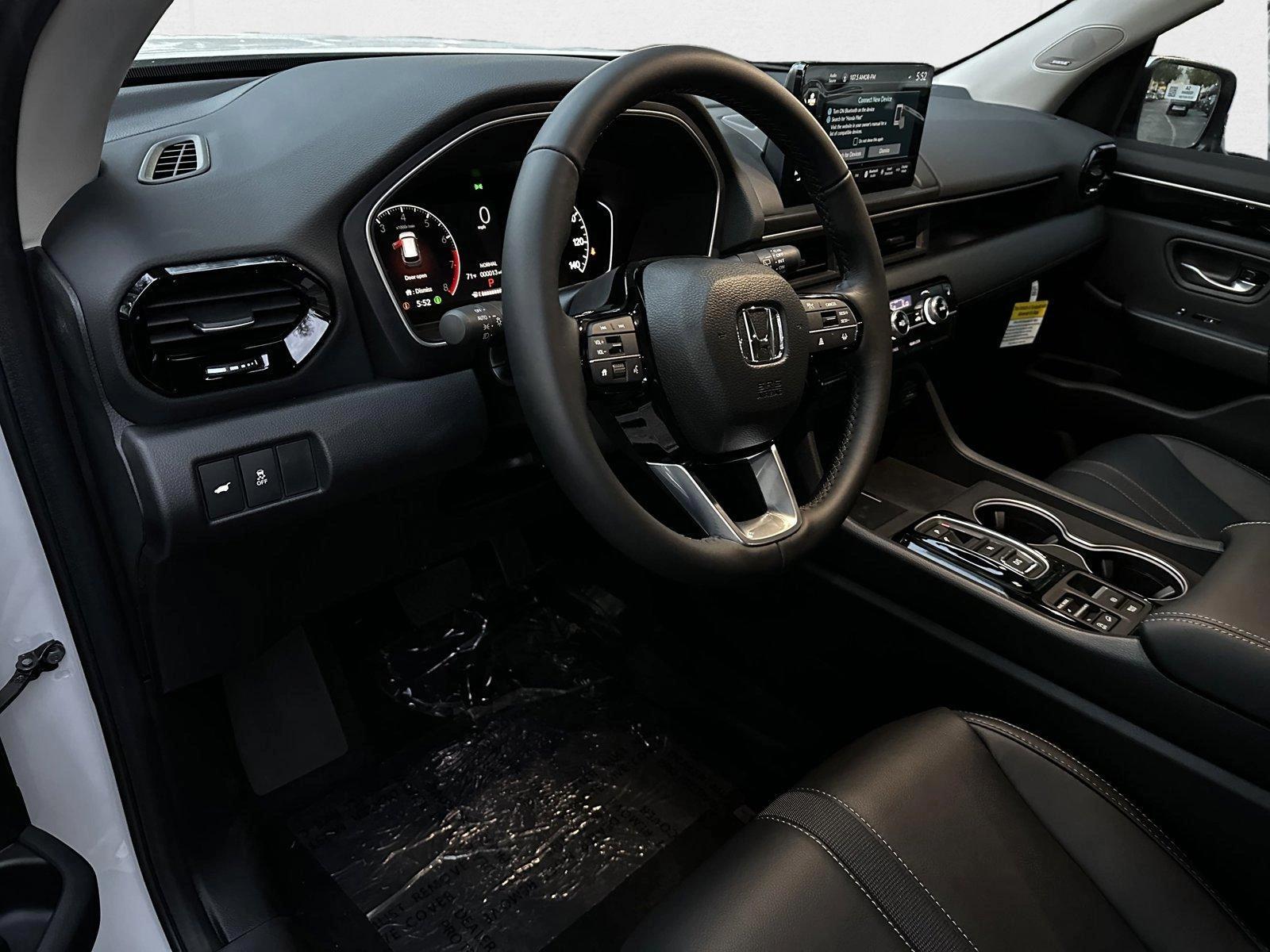 2025 Honda Pilot Touring photo 3