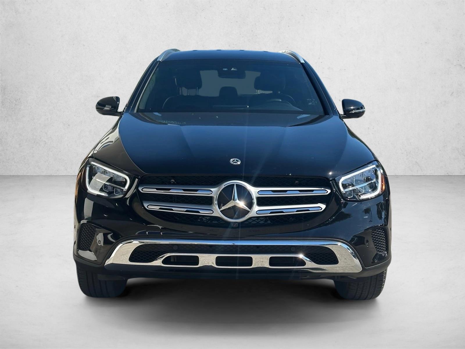 2022 Mercedes Benz GLC 300 photo 2