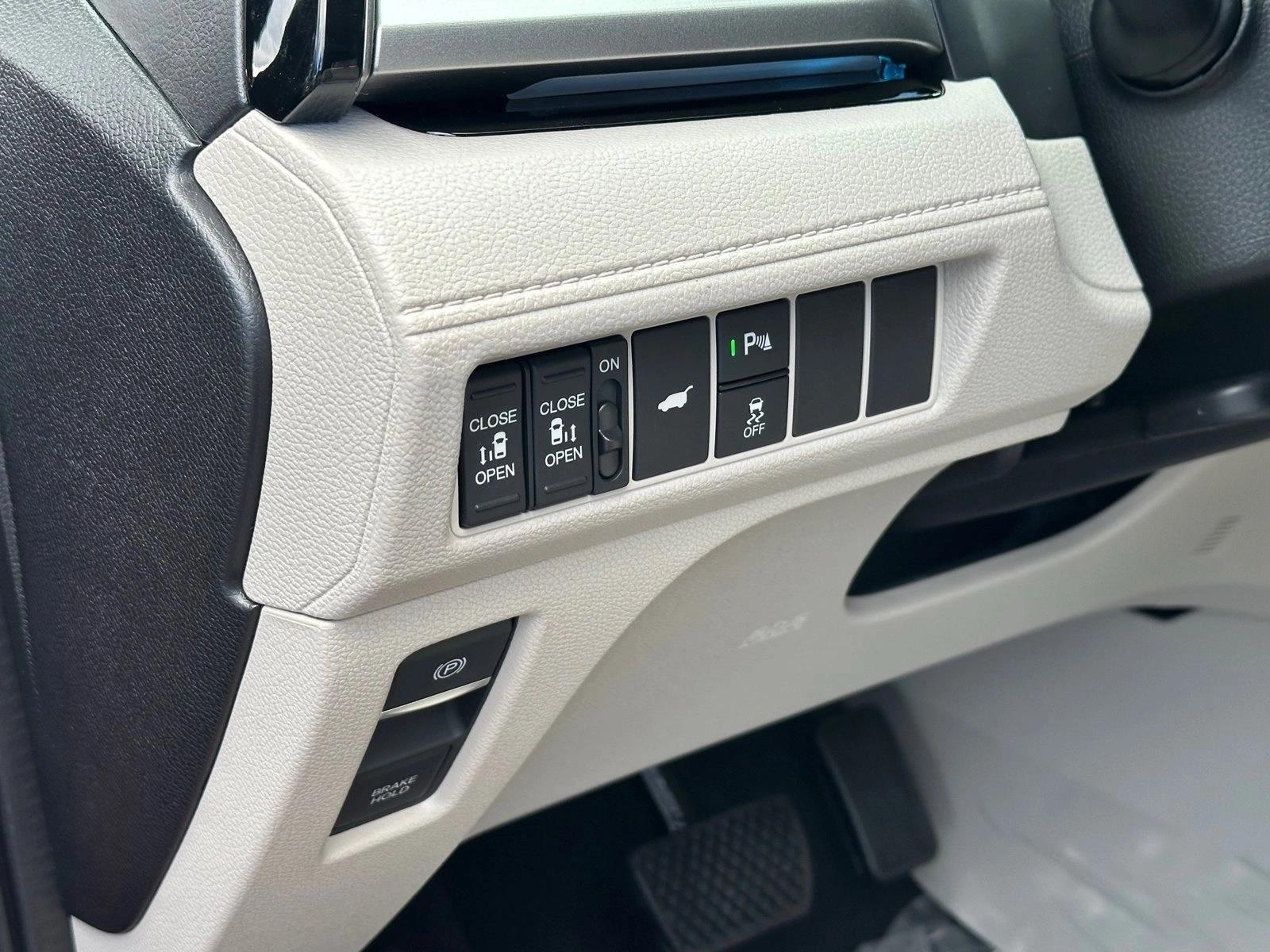 2026 Honda Odyssey EX-L - Photo 17