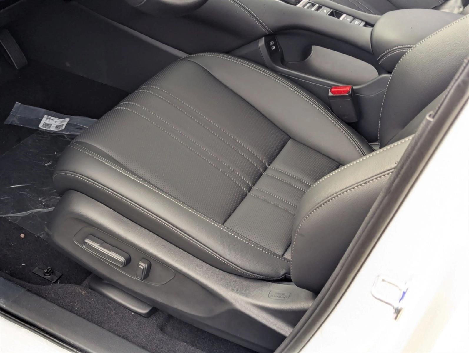 2026 Honda HR-V EX-L photo 3