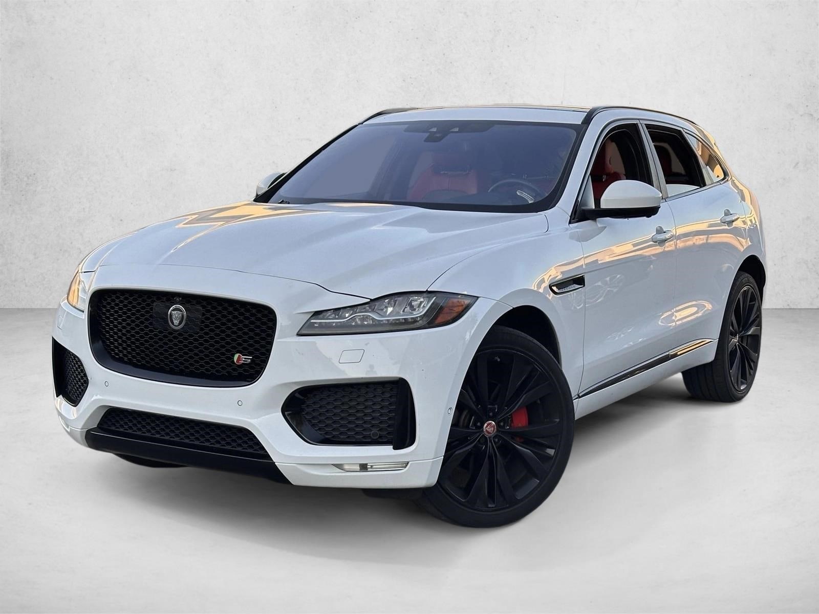 2018 Jaguar F-PACE S's photo