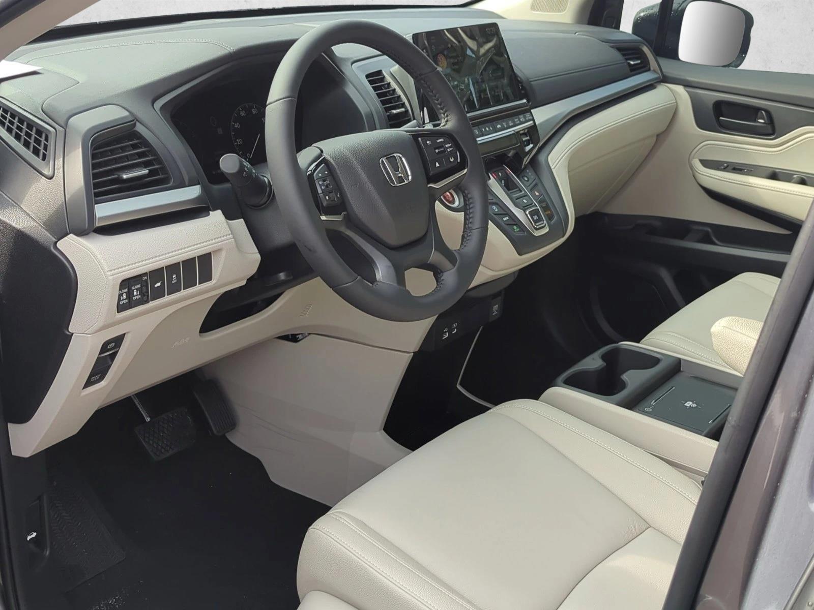 2026 Honda Odyssey EX-L photo 3