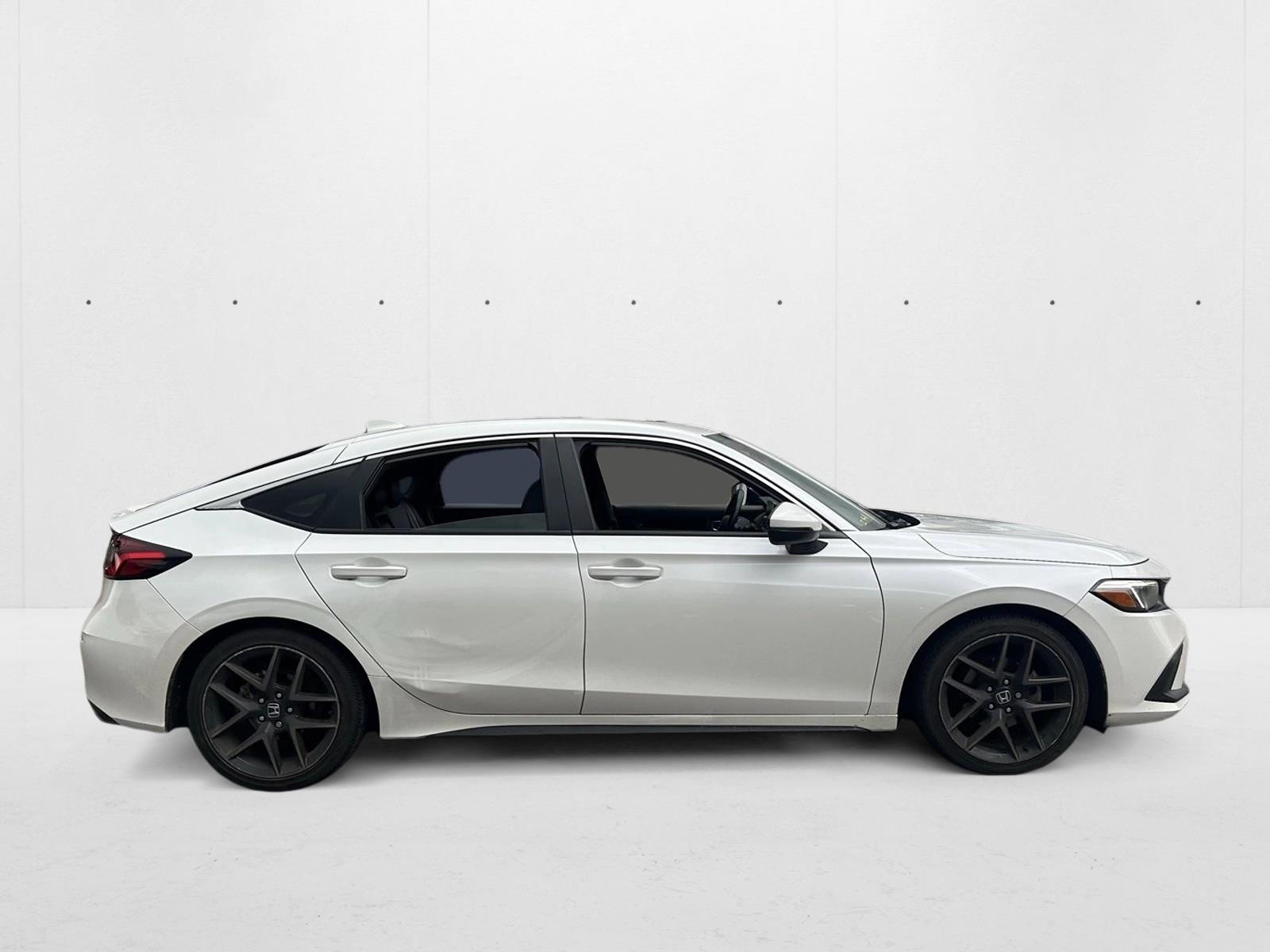 2024 Honda Civic Sport Touring Hatchback photo 4