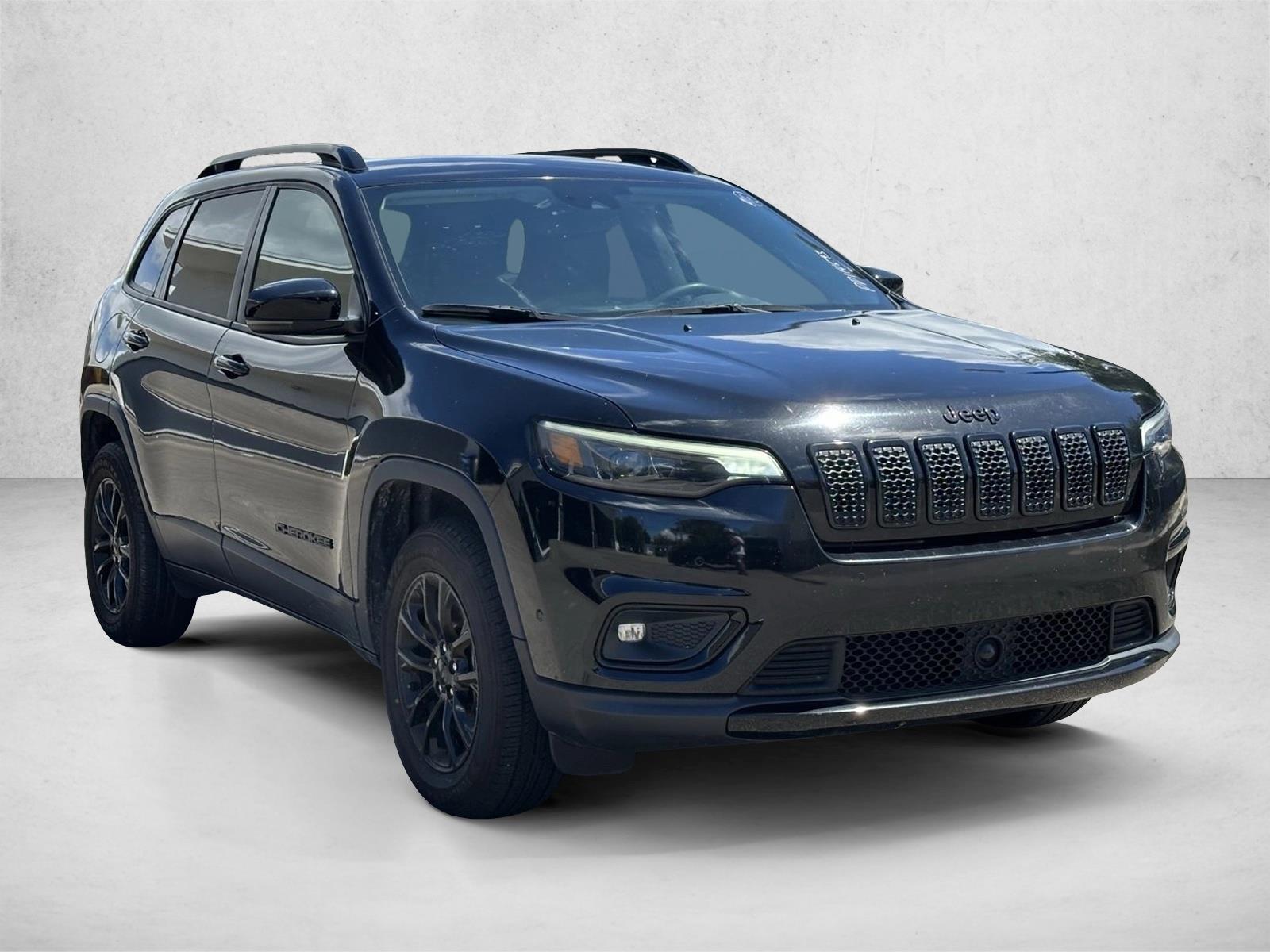 2023 Jeep Cherokee Altitude Lux photo 3