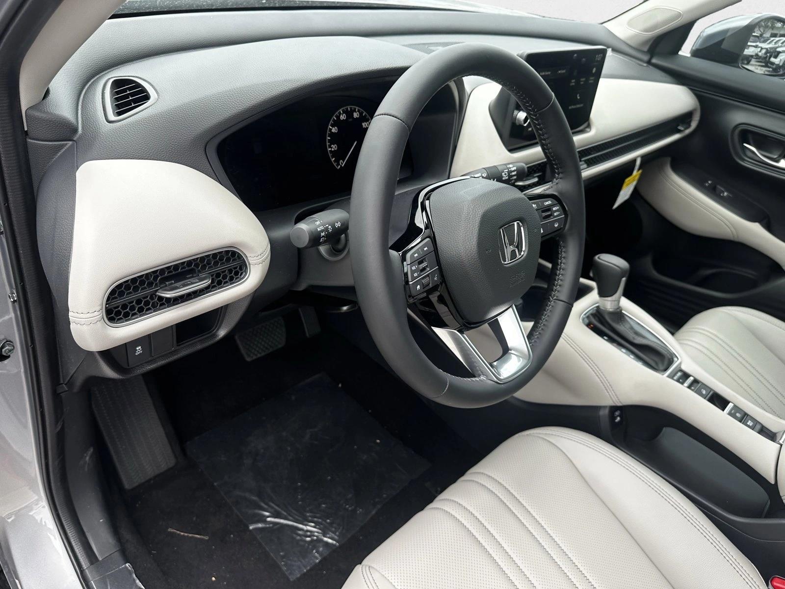 2026 Honda HR-V EX-L photo 3