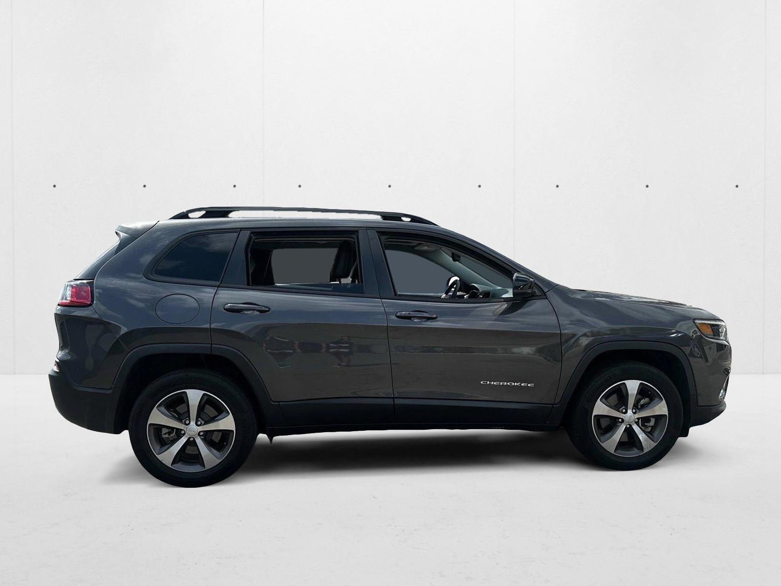 2022 Jeep Cherokee Limited photo 2