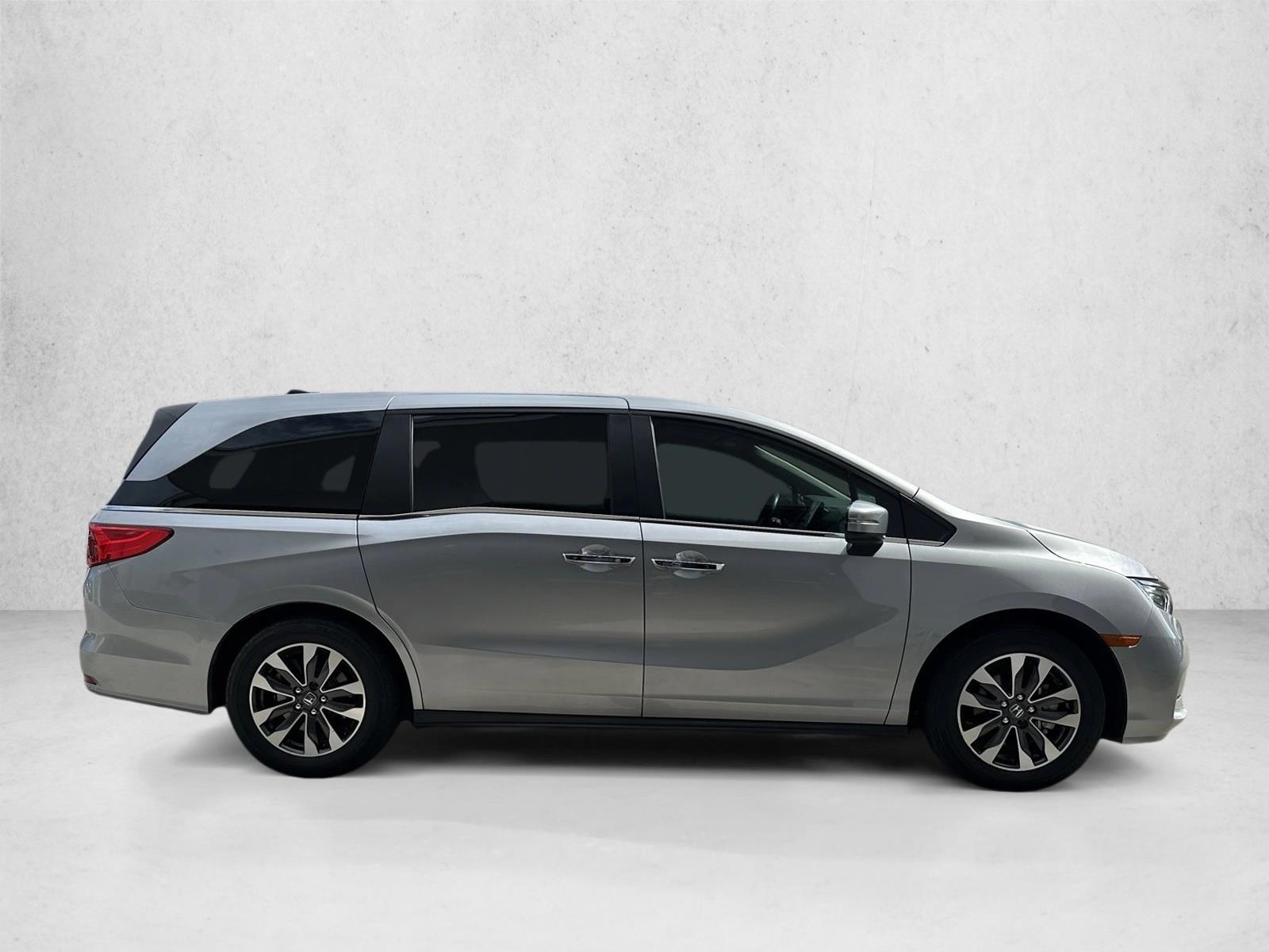 2024 Honda Odyssey EX-L - Photo 4