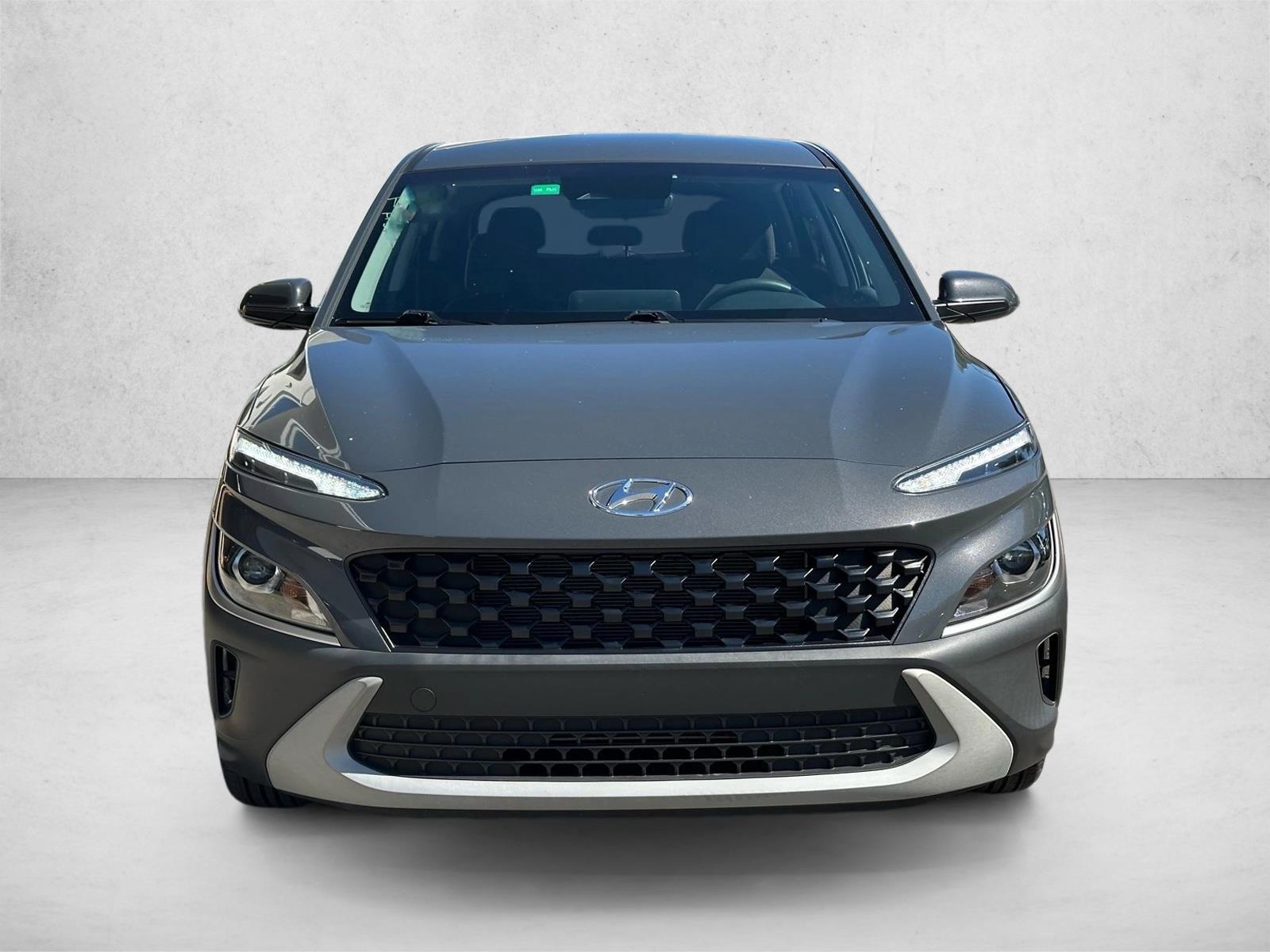 2023 Hyundai Kona SE photo 2