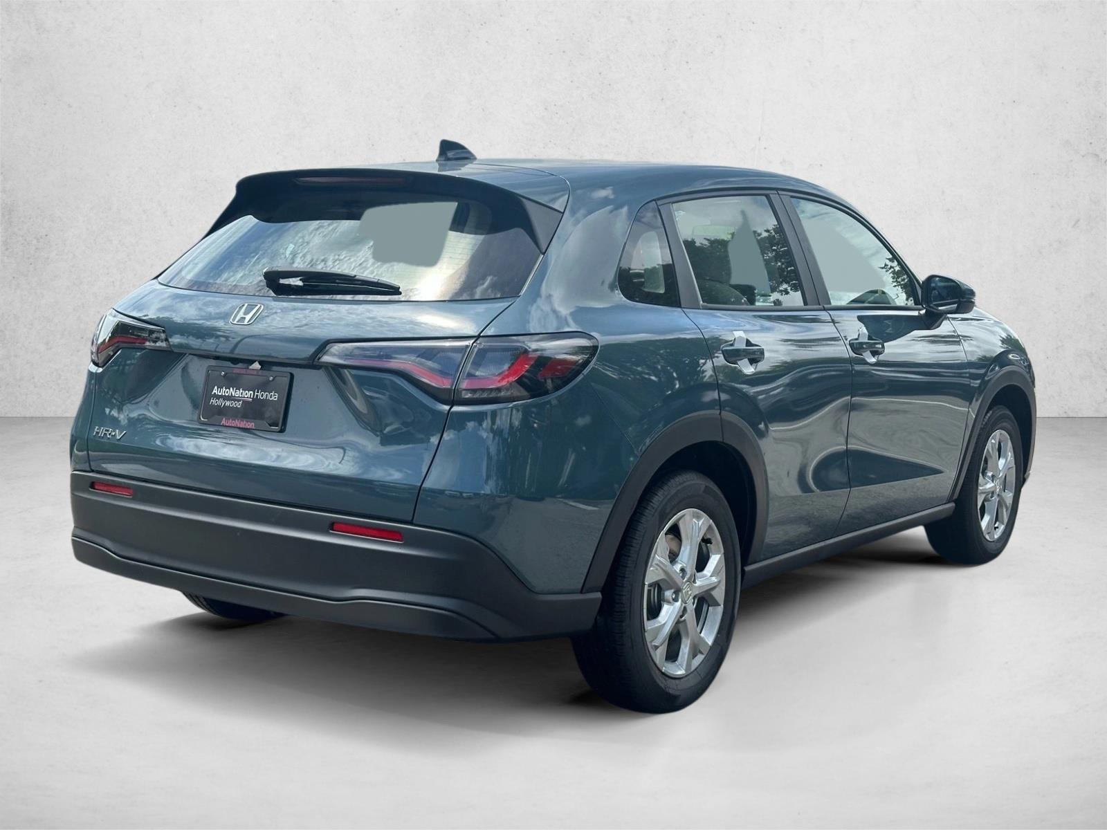 2025 Honda HR-V LX photo 2