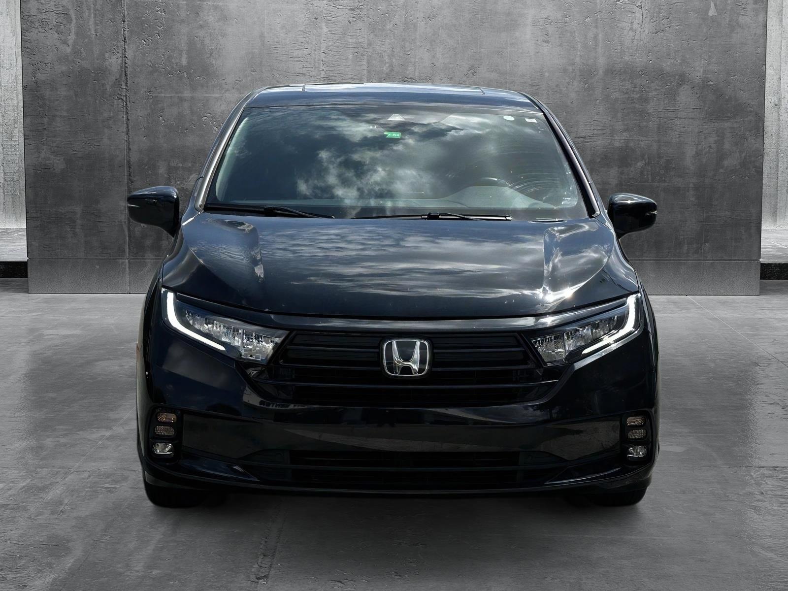 2023 Honda Odyssey Sport photo 2