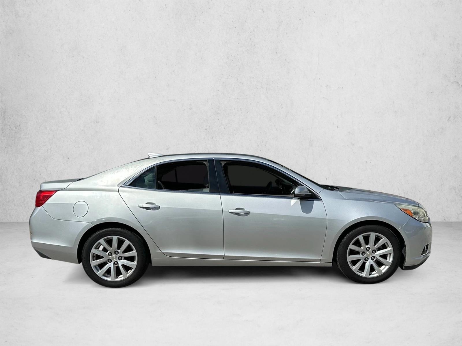 2015 Chevrolet Malibu 2LT photo 4