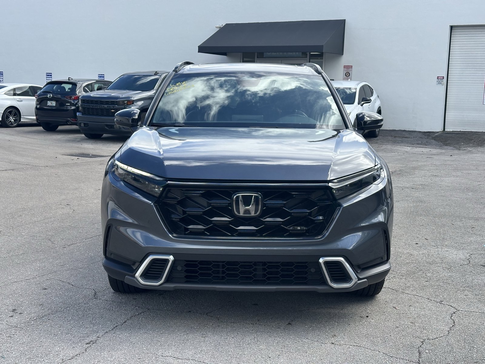 2024 Honda CR-V Hybrid Sport Touring photo 2