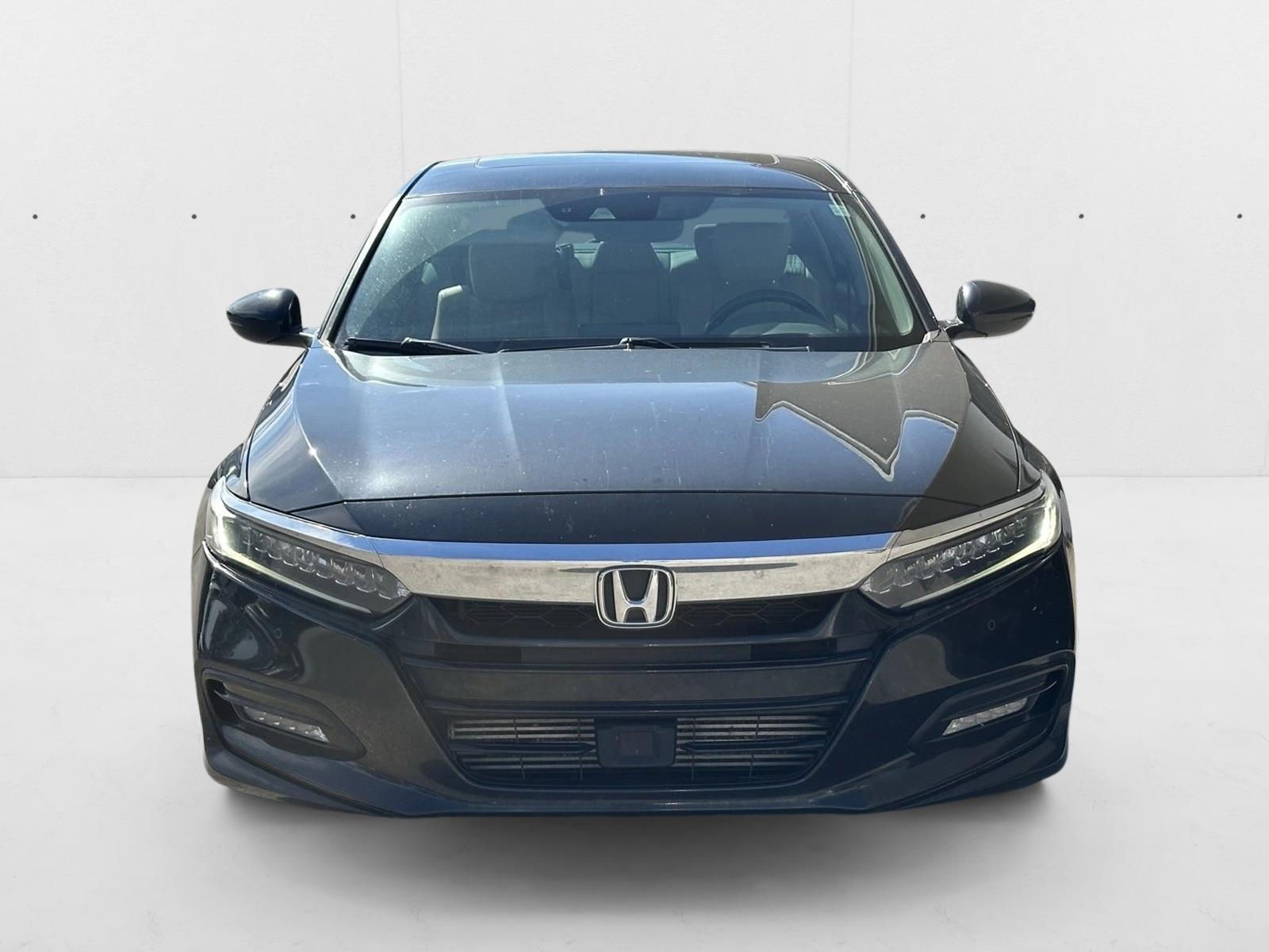 2018 Honda Accord Touring 1.5T photo 2