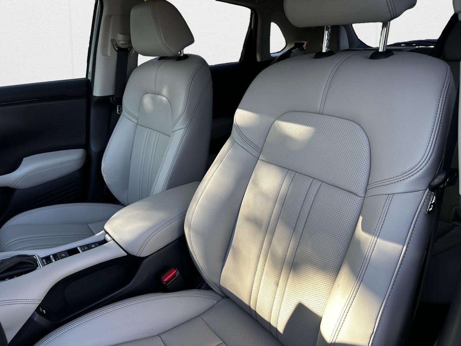 2026 Honda HR-V EX-L photo 4