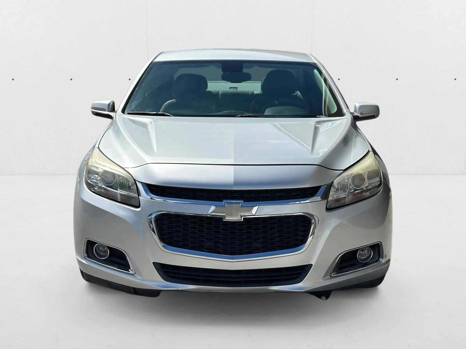 2015 Chevrolet Malibu 2LT photo 2